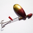 TYGR 7, velikost l�i�ky 55 mm, v�ha 17,04 g. �sp�n� �tikov� t�pytka l�i�kov�ho tvaru, s olov�nou hlavi�kou, s trojh��kem. Vrchn� strana dvoubarevn� lakovan�. Nesignov�no. V�robce ZNAK HK.