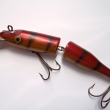 *IVA�KA dvoud�ln�, druh 2014, 125 mm (d�lka wobbleru s lopatkou), 17 g. �tikov� a sumcov� dvoud�ln� rybka, tvaru a vybarven� mal� �ti�ky, �sp�n� dunajsk� a p�ehradn� druh, montovan� s 2 trojh��ky.