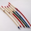Br�kov� spl�vek, d�lka 170 a� 200 mm. P��rodn� br�kov� spl�vek s �erven� lakovanou �pi�kou, nebarven� nebo barevn� lakovan�, s gumov�m krou�kem na br�ku a se silonov�m o�kem na doln�m konci br�ka. V�robce ZNAK HK.