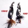VYDRA, zleva druh 100/2, velikost l�i�ky 38 mm, v�ha 3,66 g a druh 100/1, velikost l�i�ky 28 mm, v�ha 2,12 g. Pstruhov� t�pytka �zk�ho tvaru, sto�en�, montovan� s um�lou mu�kou. Niklovan�. Nesignov�no.