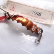 PONRAVA, druh 1042, velikost l�i�ky 45 mm, v�ha 3,90 g. Velmi �sp�n� tvar �zk�, vroubkovan�, ke konci prohnut� t�pytky, tvaru ponravy. Velmi ��dan� typ v zahrani��. Niklovan�, vrchn� strana barevn� lakovan�. Nesignov�no. V�robce ZNAK HK.