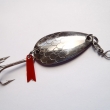 S�ZAVA 6, druh 1102, velikost l�i�ky 40 mm, v�ha 8,15 g. �upinkov� l�i�kov� t�pytka, obl�ben� pro lov v�ech drav�ch ryb. Niklovan�, spodn� strana �erven� lakovan�. Nesignov�no. V�robce ZNAK HK.
